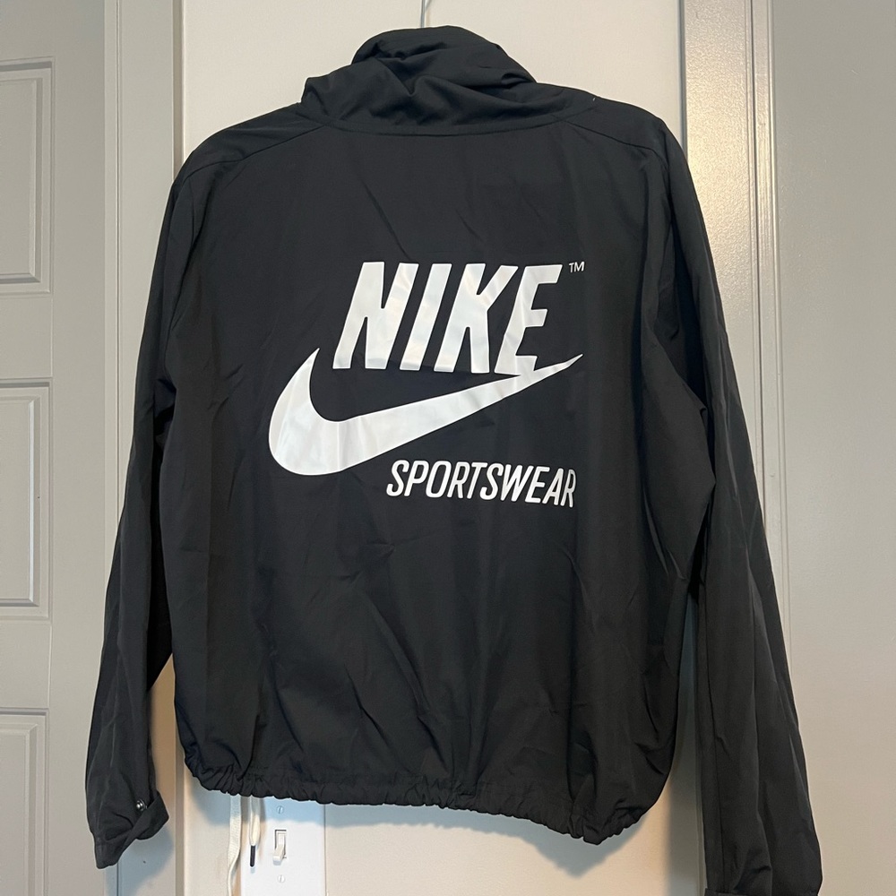 Nike windbreaker